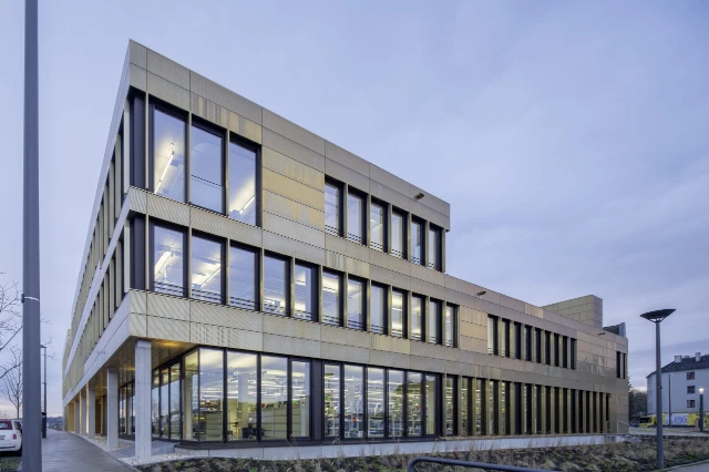 microsonic-building-outside_Nordic-Royal