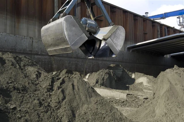 Aurubis_Konzentratverladung_Standort Hamburg