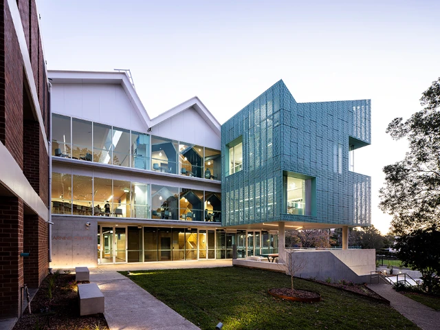 Ravenswood_School_Nordic_Blue5